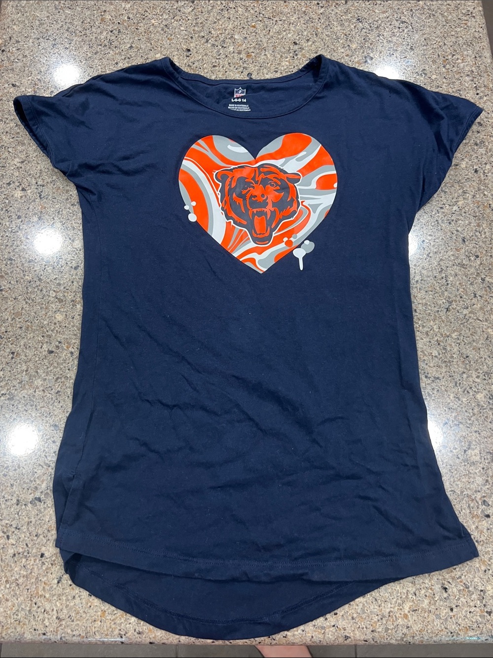 Girls bears nfl shirt heart football large 14 shirt tee z21